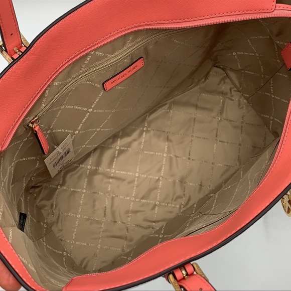 MICHAEL KORS GILLY Large Drawstring Tote Shoulder - Picture 8 of 12